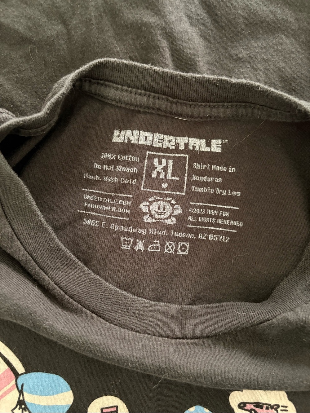 Ladies XL Graphic T-Shirt - Characters Print - Picture 2 of 4